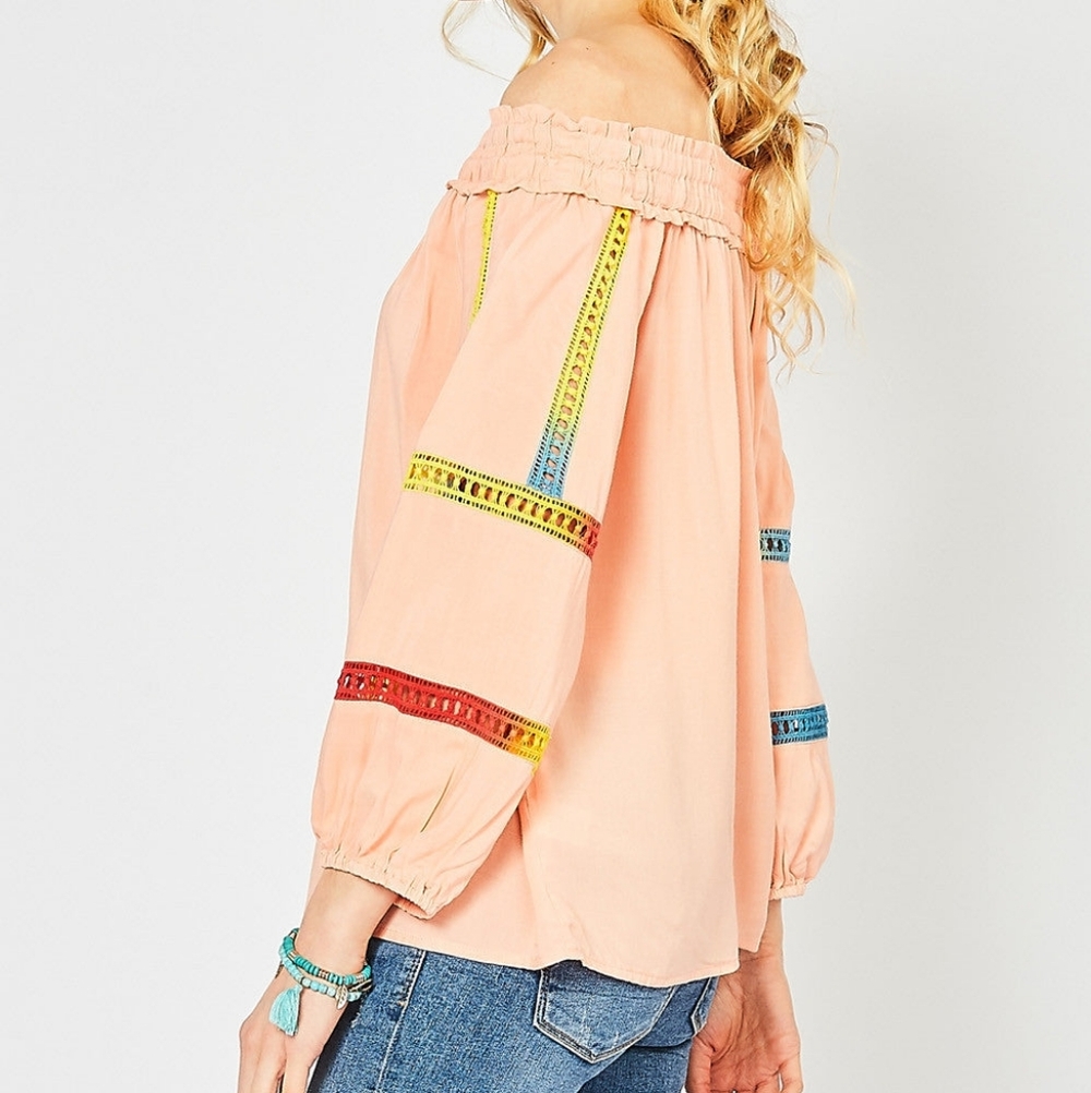 ENTRO Off the Shoulder Crochet Top in Peach. NWT Size Small